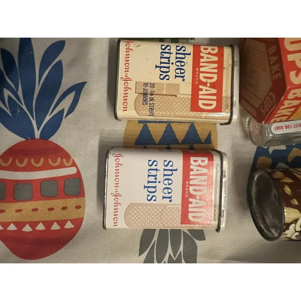 Mom Lot 50s 60s Band-Aid Sheer Strips Tin Cans Seltzer Tums Kitchen Props - Picture 8 of 9